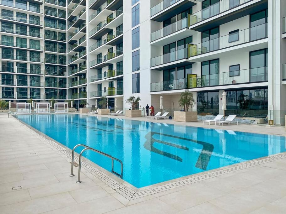 Guestready - Jumeirah Village Haven With Pool View